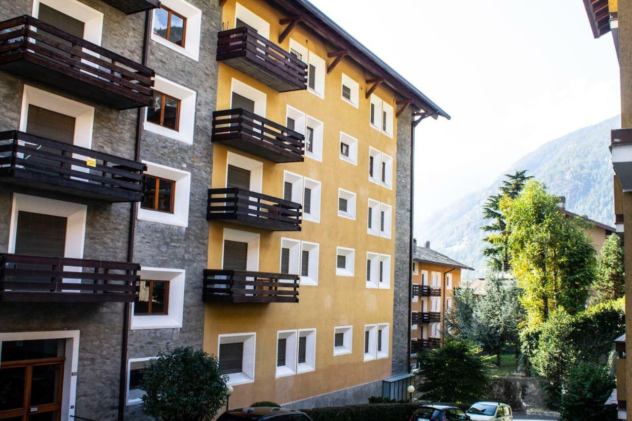 Apartamento Trilocale in centro a Chiesa Valmalenco Chiesa in Valmalenco Exterior foto